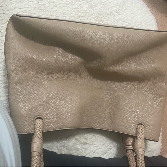 Tory Burch MacGraw handbag! Like new! - Picture 11 of 13